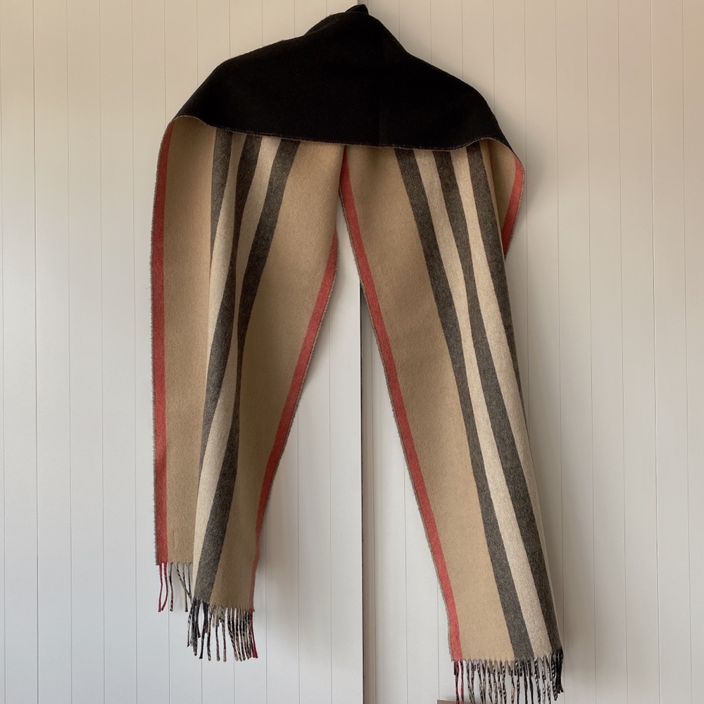 Burberry plaid cashmere long scarf with tassel - Picture 3 of 4